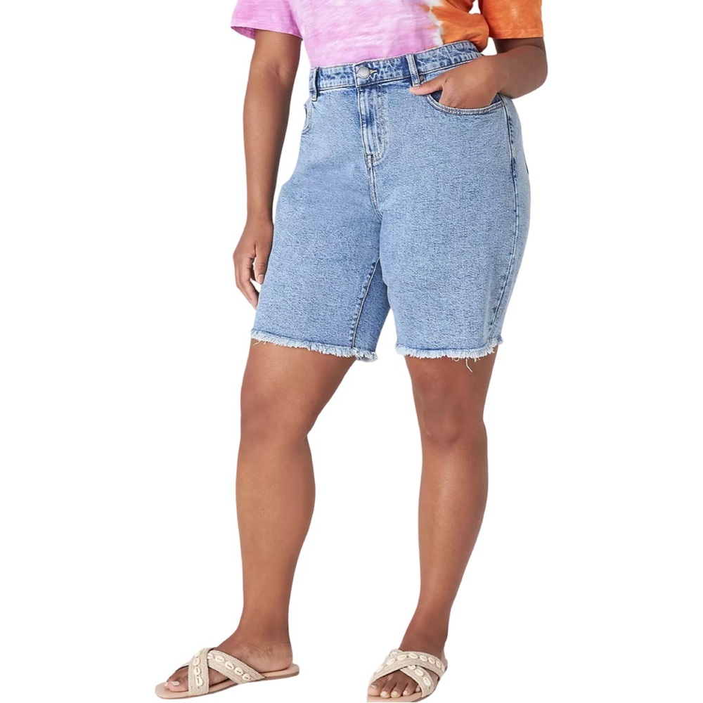 Lane Bryant Signature Fit Boyfriend Bermuda Jean Shorts Raw Hem Size 18 EUC